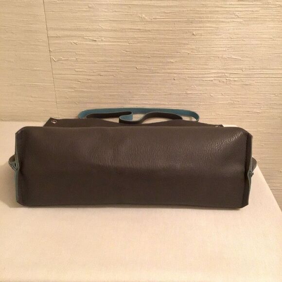 Rodan + Fields Gray Tote Bag - Picture 4 of 5